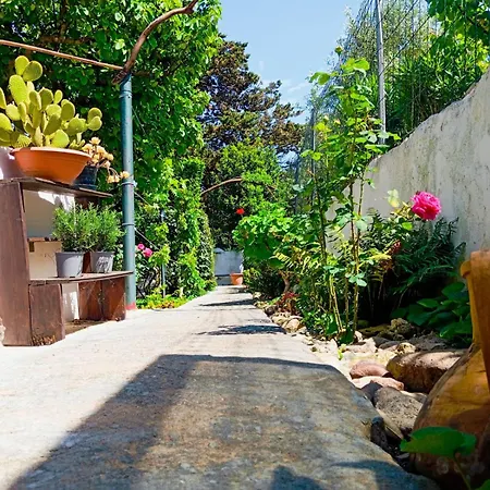 فندق Long House سورسو